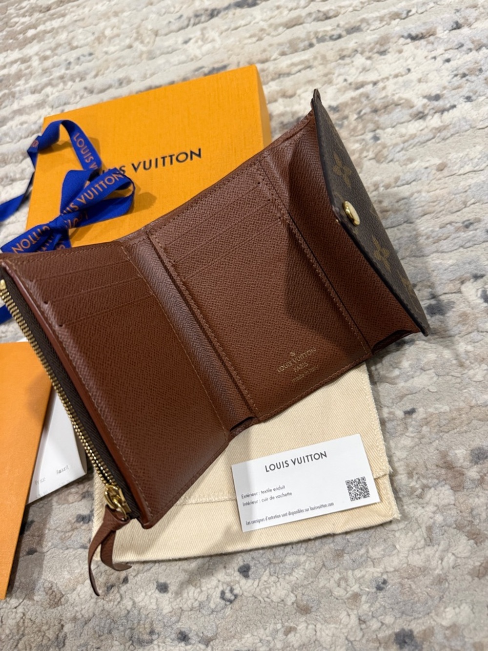 Louis Vuitton Victorine Wallet - Picture 2 of 8